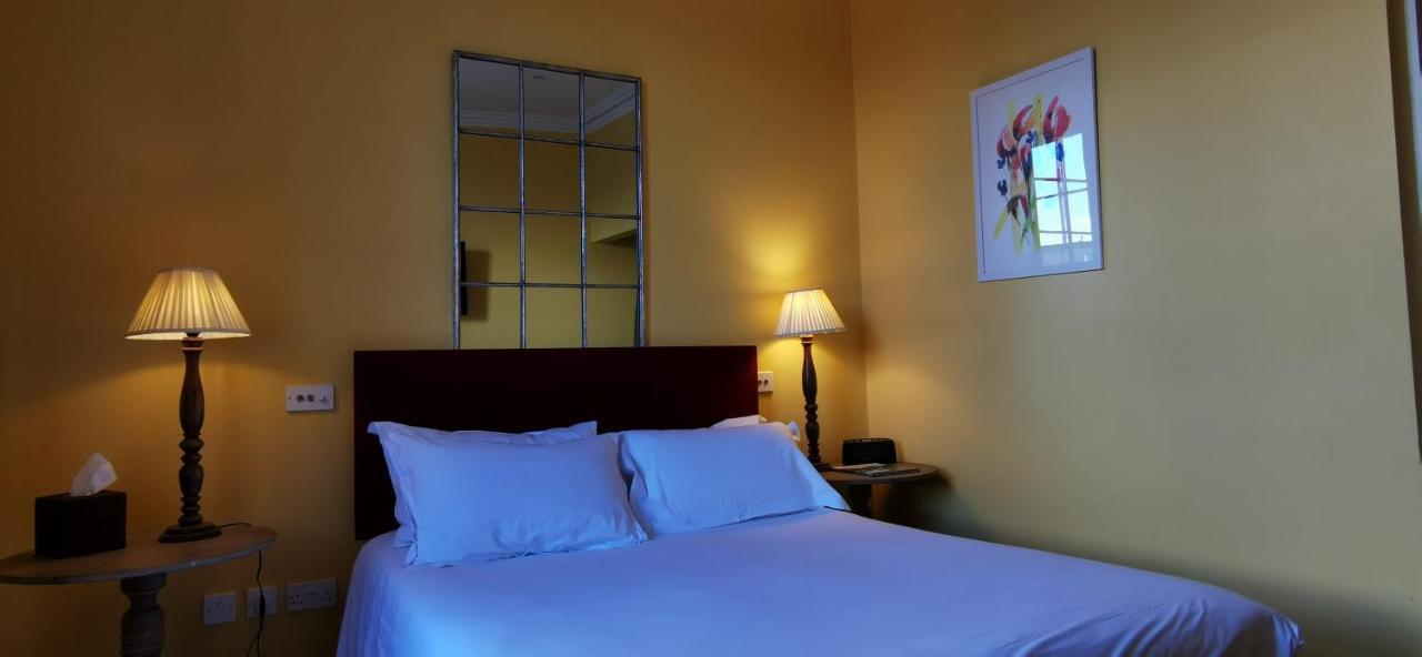 Buccleuch And Queensberry Arms Hotel Торнхилл Экстерьер фото