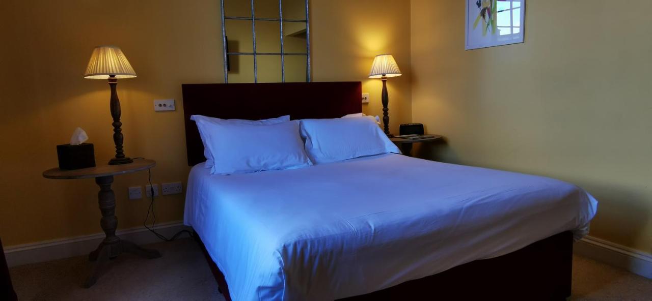Buccleuch And Queensberry Arms Hotel Торнхилл Экстерьер фото
