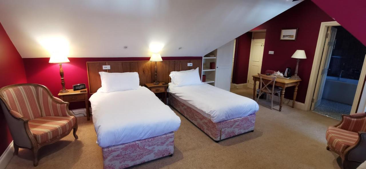 Buccleuch And Queensberry Arms Hotel Торнхилл Экстерьер фото