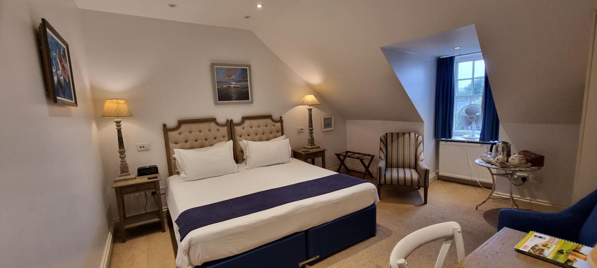 Buccleuch And Queensberry Arms Hotel Торнхилл Экстерьер фото