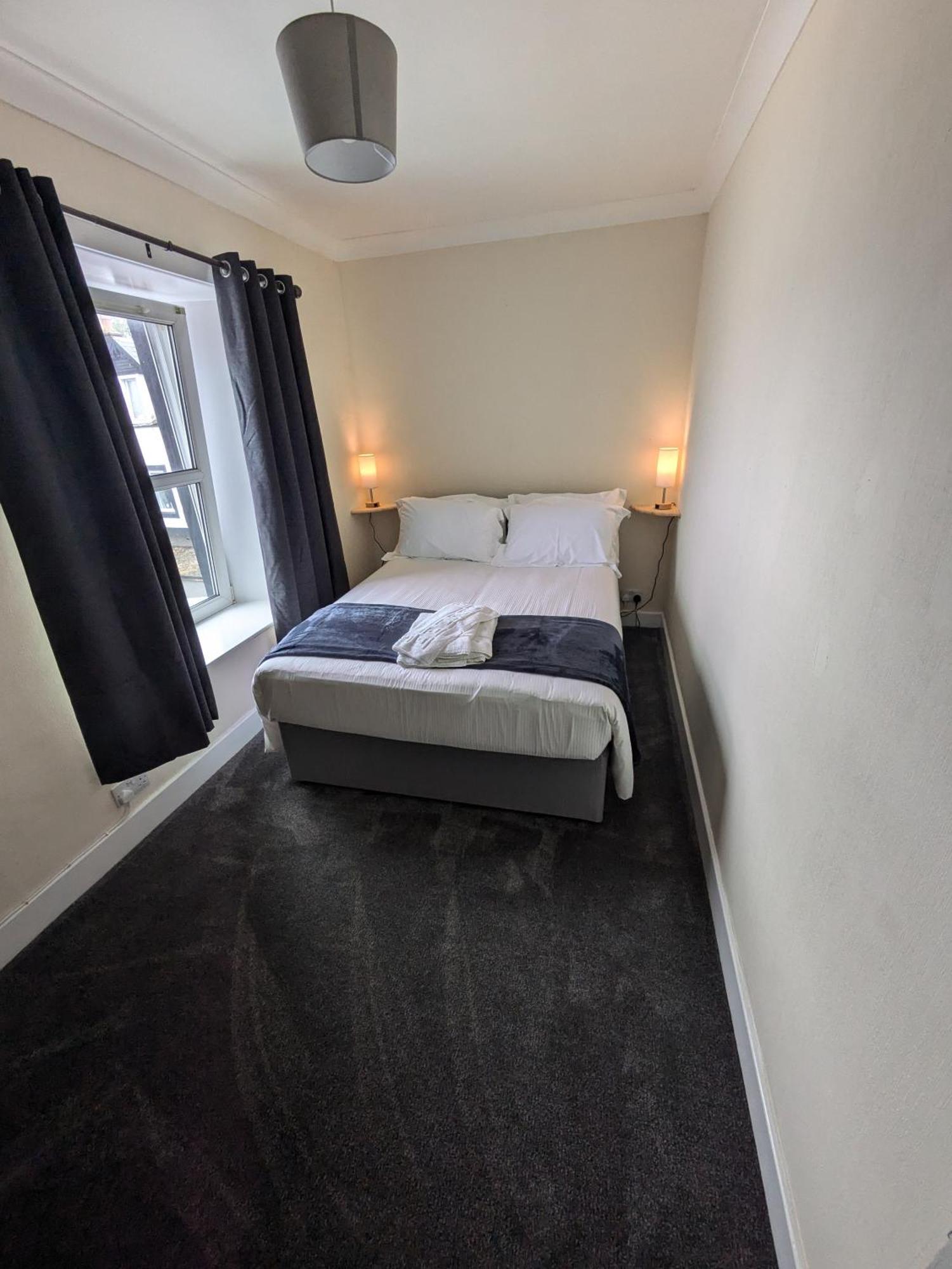 Buccleuch And Queensberry Arms Hotel Торнхилл Экстерьер фото